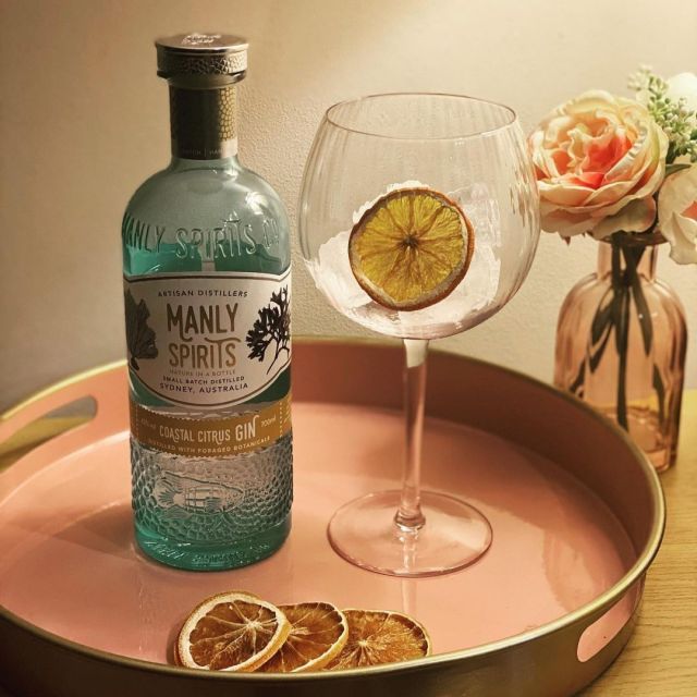 Will you be joining @ginandcocktails in a tipple for Ginuary? 😉🍸⁠
⁠
Our Coastal Citrus Gin takes you straight to the beach, which we believe we all need in January!⁠
⁠
Our coastal citrus has earthy citrus notes from Lemon Aspen, partnered with fresh Coriander leaf to give a punchy citrus hit, offset by the delicate savoury flavours from foraged Sea Parsley, local to Manly. ⁠
⁠
What's your drink of choice so far in 2022?⁠
⁠
⁠
#ManlySpirits #ManlySpiritsFamily #manlybeach #australiangin #cocktail #winter #gin #ginfluencer